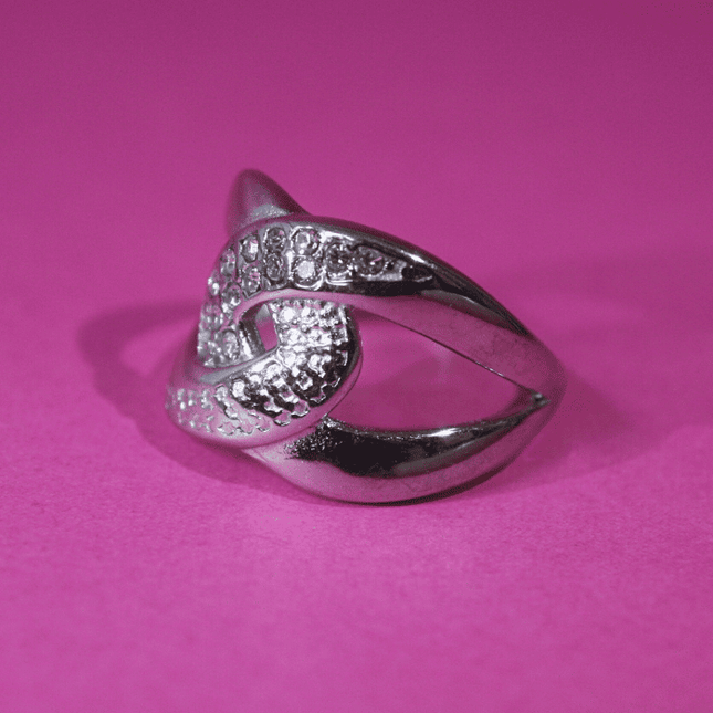 Anillo LAZO RADIANTE con Circonitas Plateado