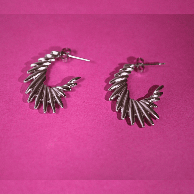 Pendientes LETRA C con Pinchos Plateado