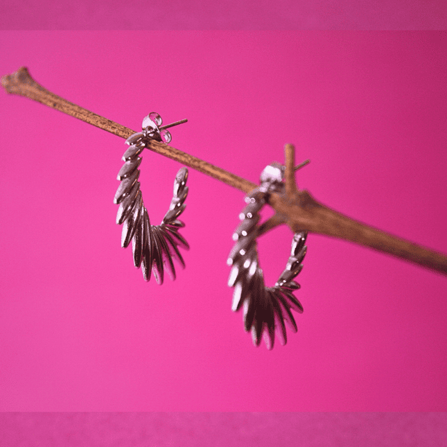 Pendientes LETRA C con Pinchos Plateado