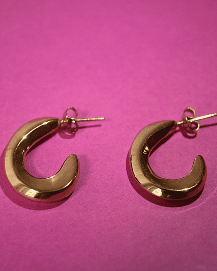 Pendientes LETRA C Liso Dorado