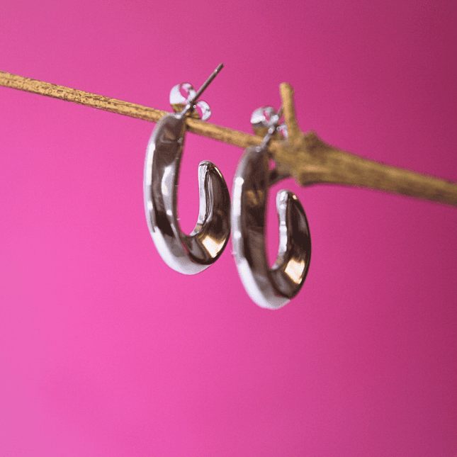Pendientes LETRA C Liso Plateado