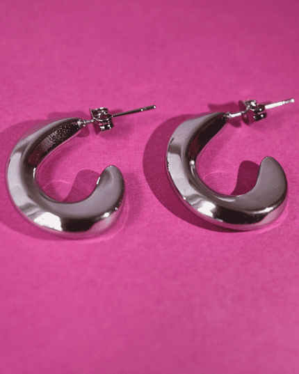 Pendientes LETRA C Liso Plateado